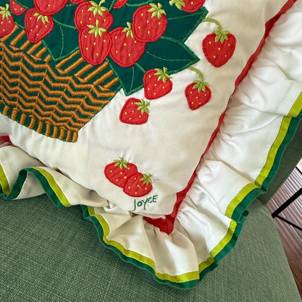 Vintage Strawberry Pillow House of Hatten Ruffle Cottagecore - Picture 2 of 7